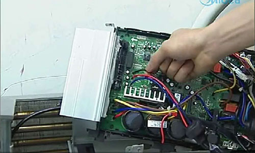 覃塘美的空调电话是多少